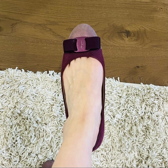 Authentic Salvatore Ferragamo Varina Flats - Picture 8 of 9